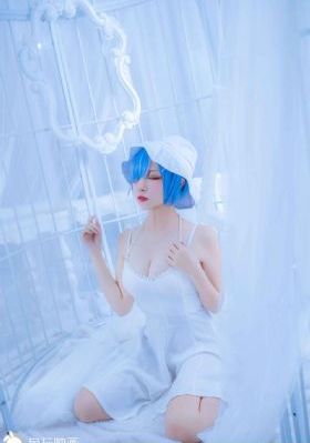不扣钮的女孩完整版_DVD迅雷电影在线